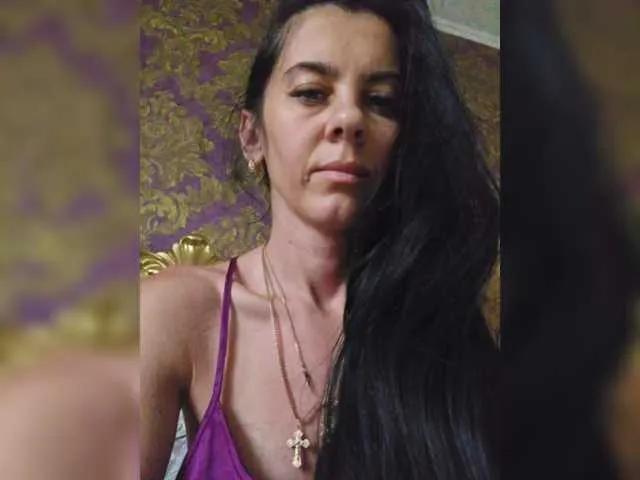 1Glorya1 on BongaCams