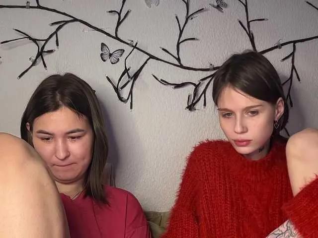 Freechat 2Love-Love2 on BongaCams