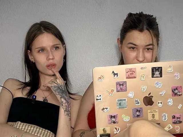 Freechat 2Love-Love2 on BongaCams