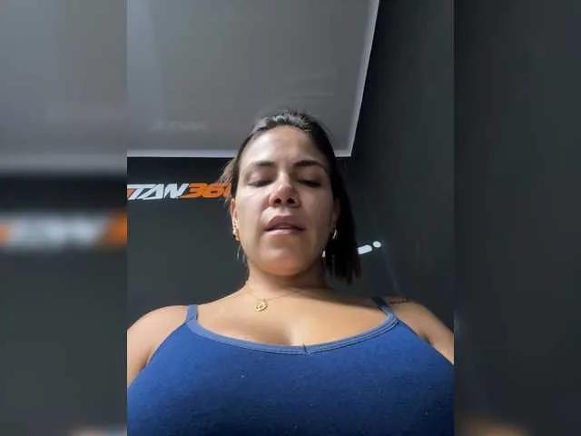 Freechat APRILHILL on BongaCams