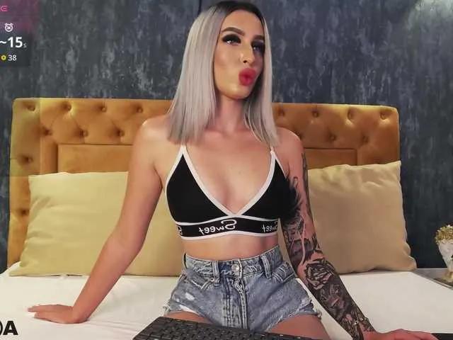 AriannaLure on BongaCams