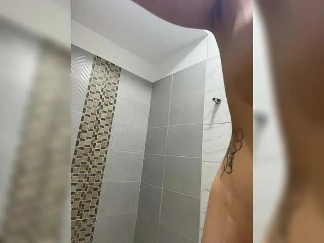 Freechat ArielMoore on BongaCams