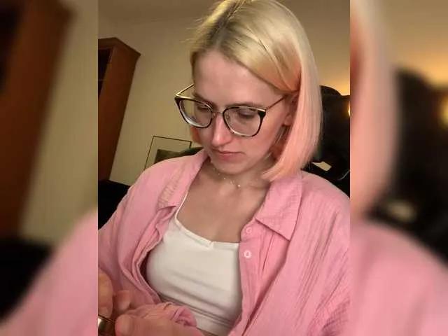 Asya-baby on BongaCams