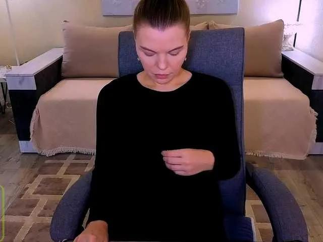 Offline AureliaFly on BongaCams