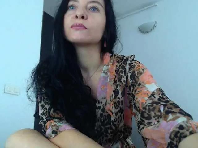 Offline blueyesbaby on BongaCams