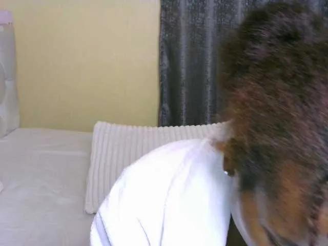 Offline Cece-16 on BongaCams