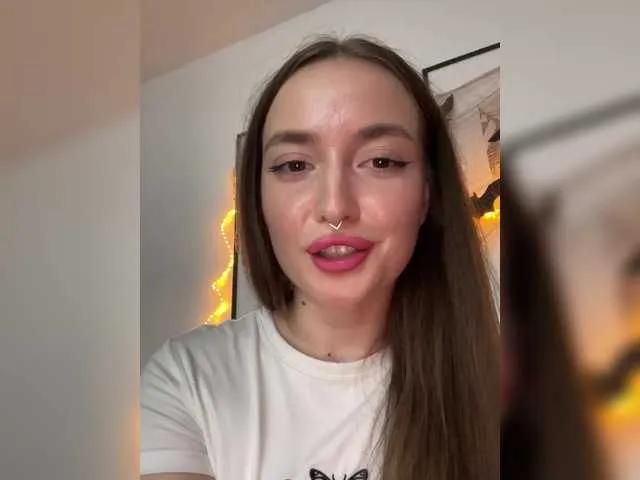 ChloeMeow on BongaCams