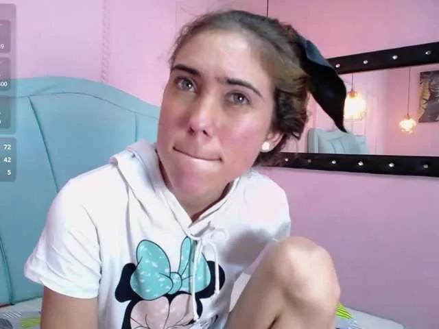 Offline cintia7cute on BongaCams