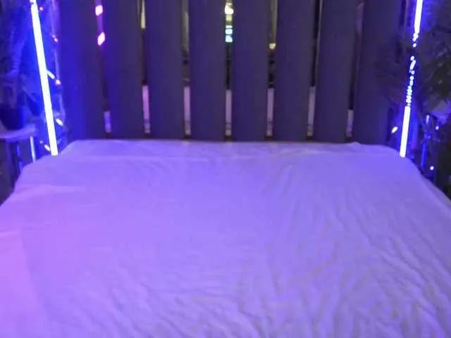 CrystallPaws — Sex is my energy. I love exploring fetishes, playing with roles, submitting... or dominating. I love it when we get that spark between us - hot, real, no falseness. Want to know what I'm capable of when my dark side kicks in?