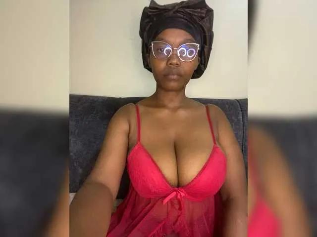 Offline Curvy-maxy9 on BongaCams