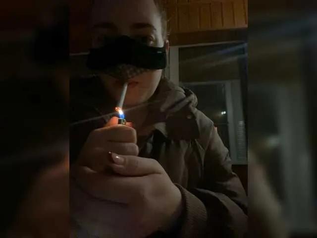 Donut-red on BongaCams