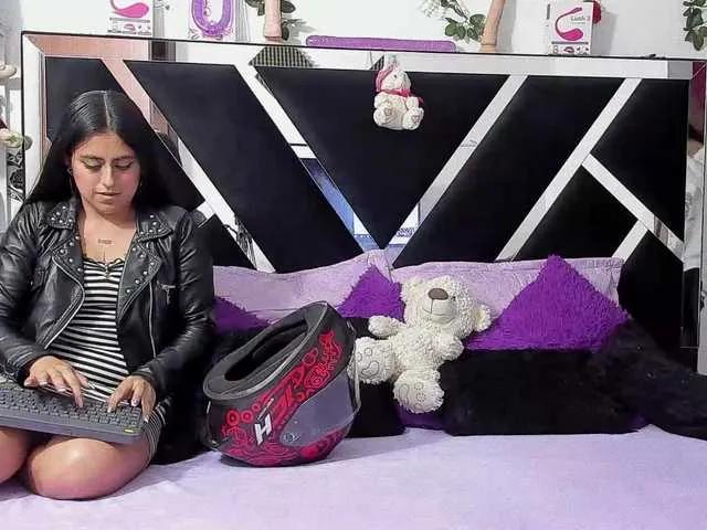 Dreamgirlss on BongaCams