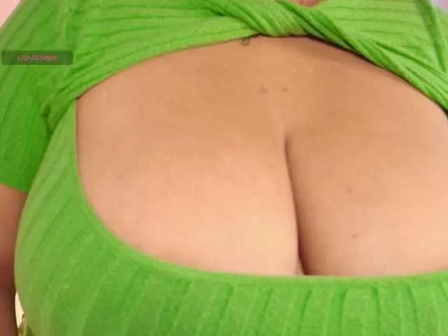 Dulceboobs1 on BongaCams