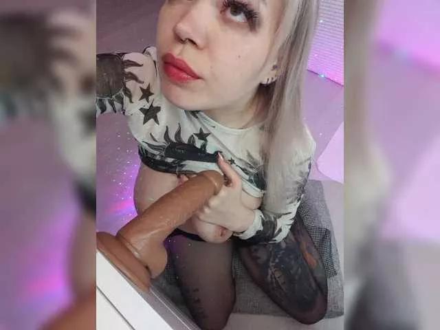 elaizza on BongaCams