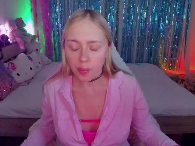 ElinaOcean on BongaCams