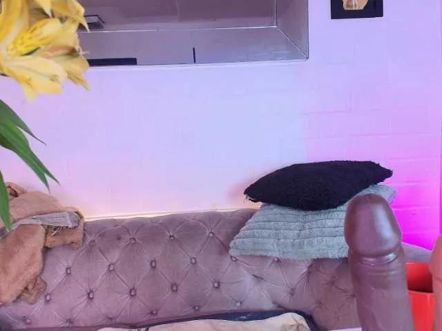 Freechat EllenaBoobs on BongaCams