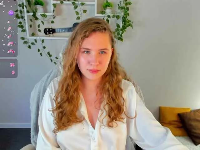 Offline Elsiee-Cuttiess on BongaCams