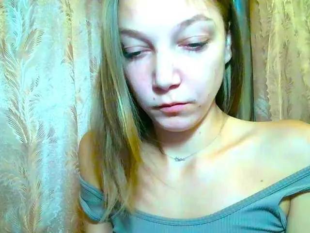 EmillyExtasy on BongaCams