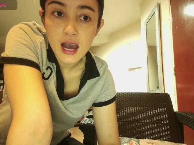 Offline emmaherby1 on BongaCams