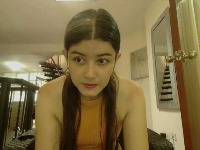 Offline emmaherby1 on BongaCams