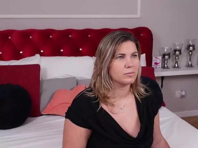 Freechat FeliciaKrige on BongaCams