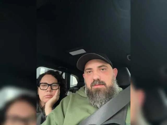 Offline Flora8845 on BongaCams