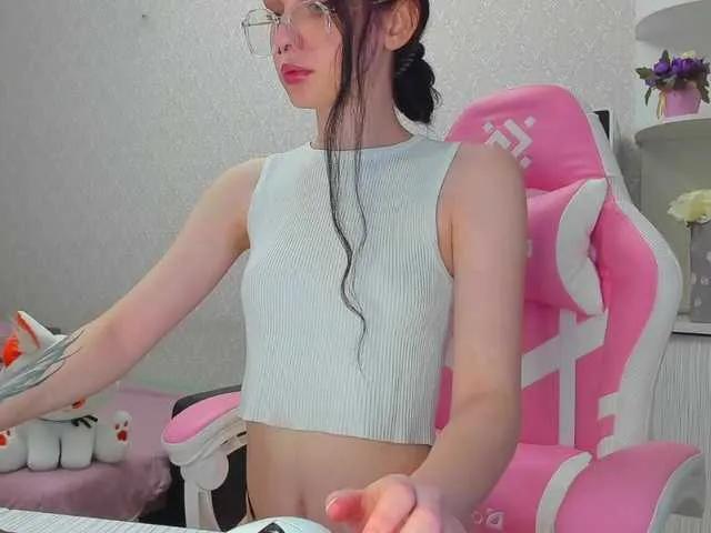 Hi-Kitti on BongaCams