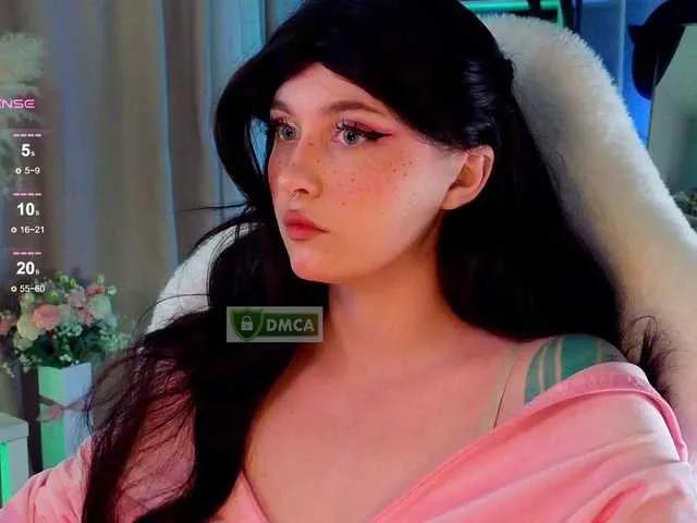 Offline HoneyCherry on BongaCams