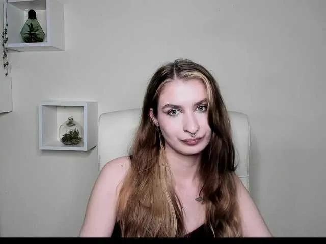 HotNina19 on BongaCams