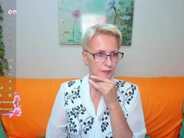 Offline iamyourdream89 on BongaCams