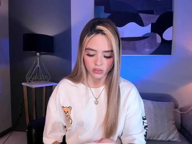 Freechat JuanitaClay on BongaCams