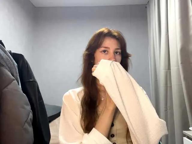 Offline Jucycute on BongaCams