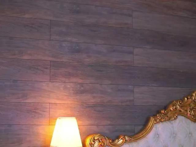 JuicyJessye on BongaCams