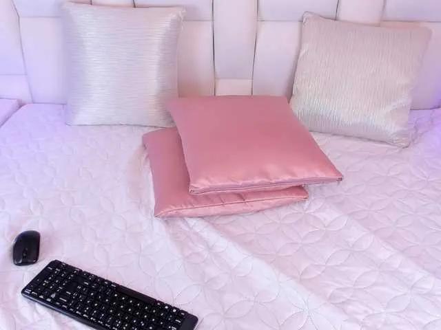 Offline LauraFarell on BongaCams