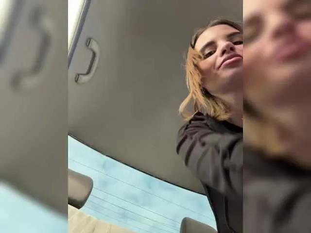 LedyMiya on BongaCams