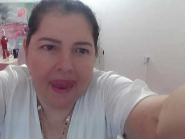 leonela on BongaCams