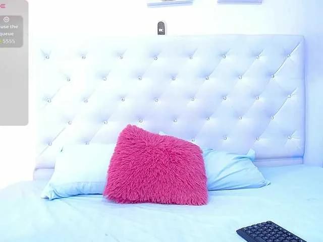 Offline littleslut1 on BongaCams