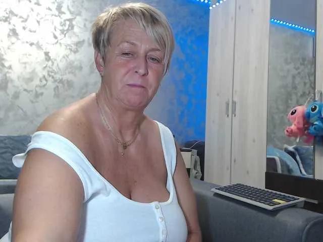 LovePinkLilli on BongaCams