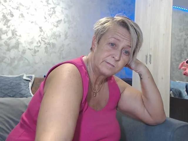 LovePinkLilli — womens