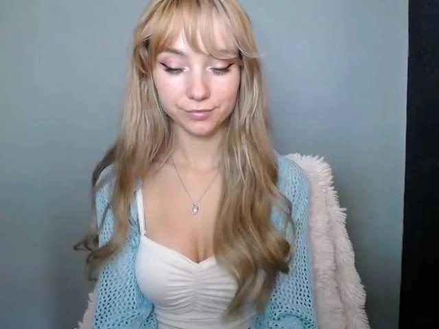 LuciaLovely on BongaCams