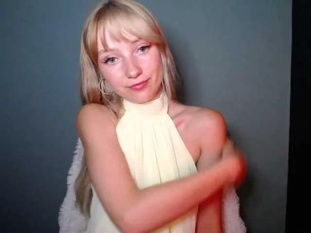 LuciaLovely on BongaCams