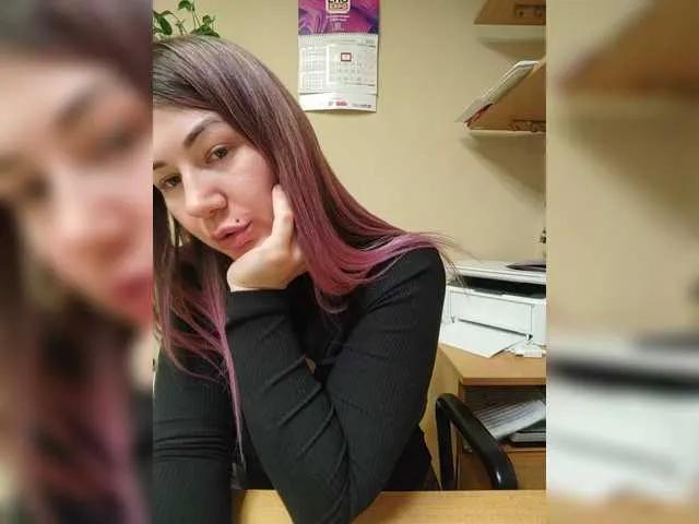 Mandarinka8 on BongaCams