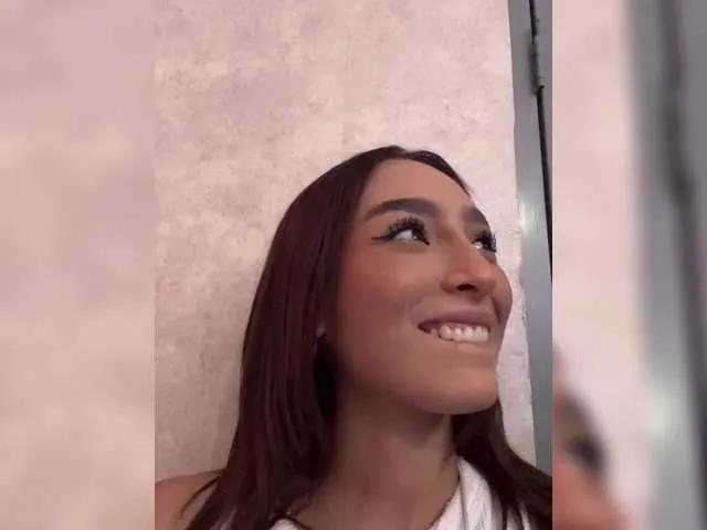 Offline Megan-Holly on BongaCams