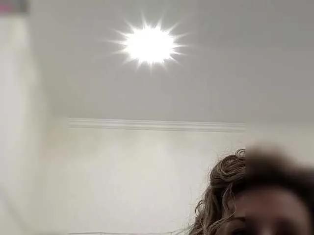 Freechat mery8poppins on BongaCams