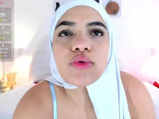 Offline mhia-paris on BongaCams