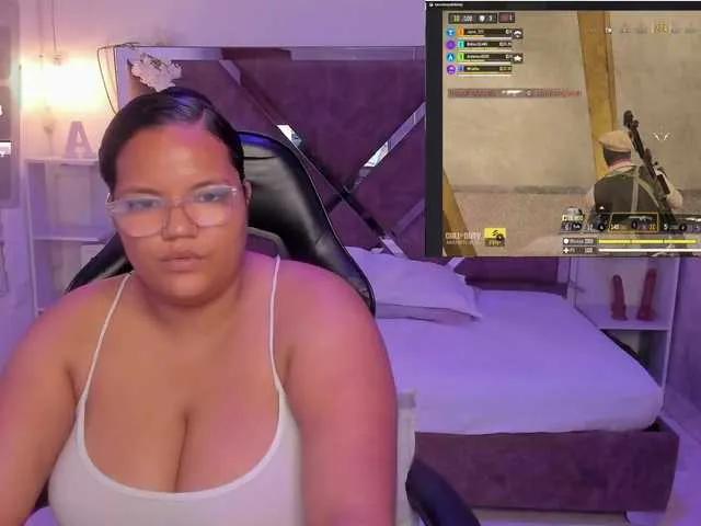 Offline MhiaRey on BongaCams