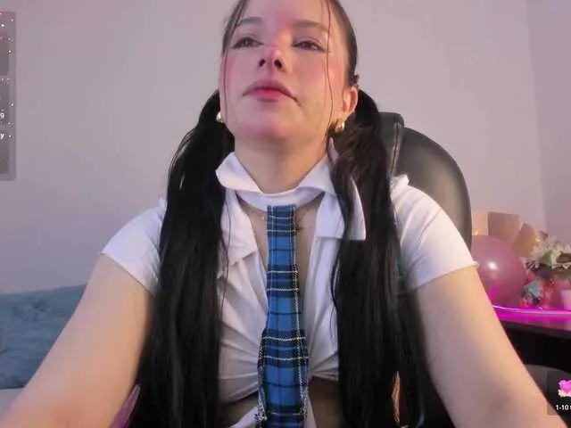 MIA-MORALEZ on BongaCams