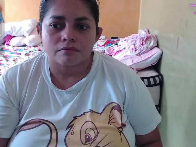 Freechat mia-naughty on BongaCams