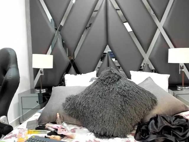 Offline MiaGrayce on BongaCams