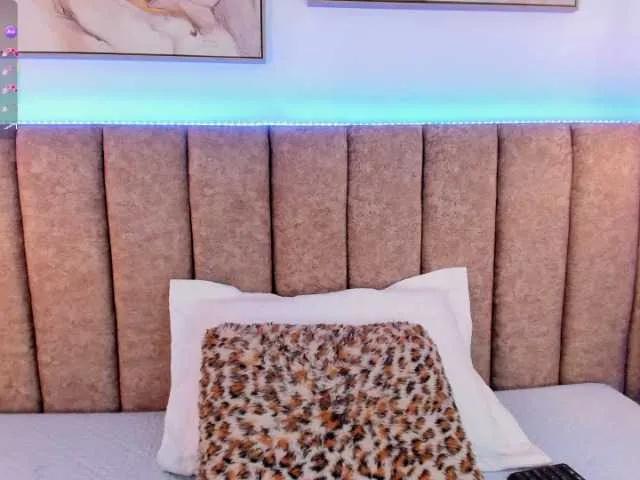 Offline miahkumar- on BongaCams